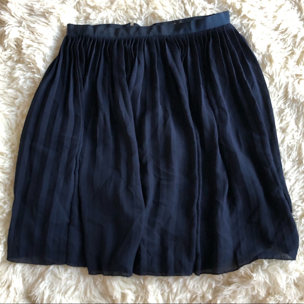 ❗️SOLD❗️JCREW pleated skirt
